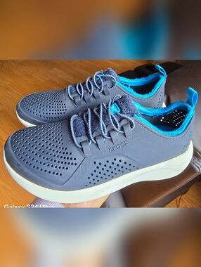 Sz 2 Little Kids CROCS LITE RIDE PACER Blue Comfort Shoes